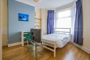 5 bed house, Malefant Street, Cathays, Cardiff, CF244QE - Image 5
